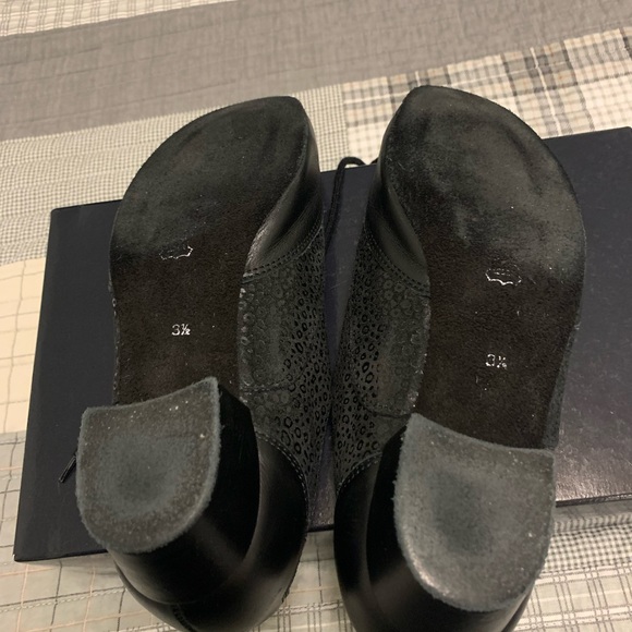 Dance Shoes - Picture 5 of 6